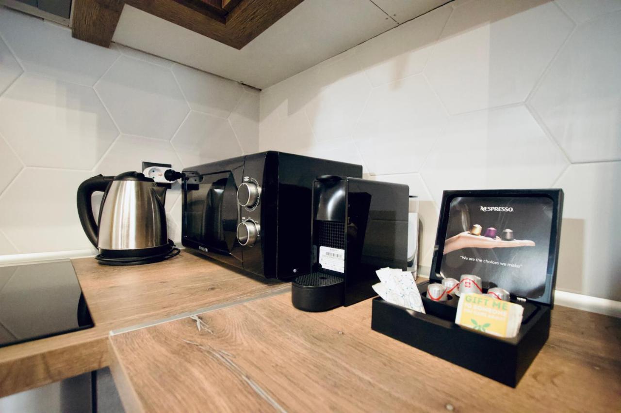 Studio Antigonidon Square Tesalonika Bagian luar foto