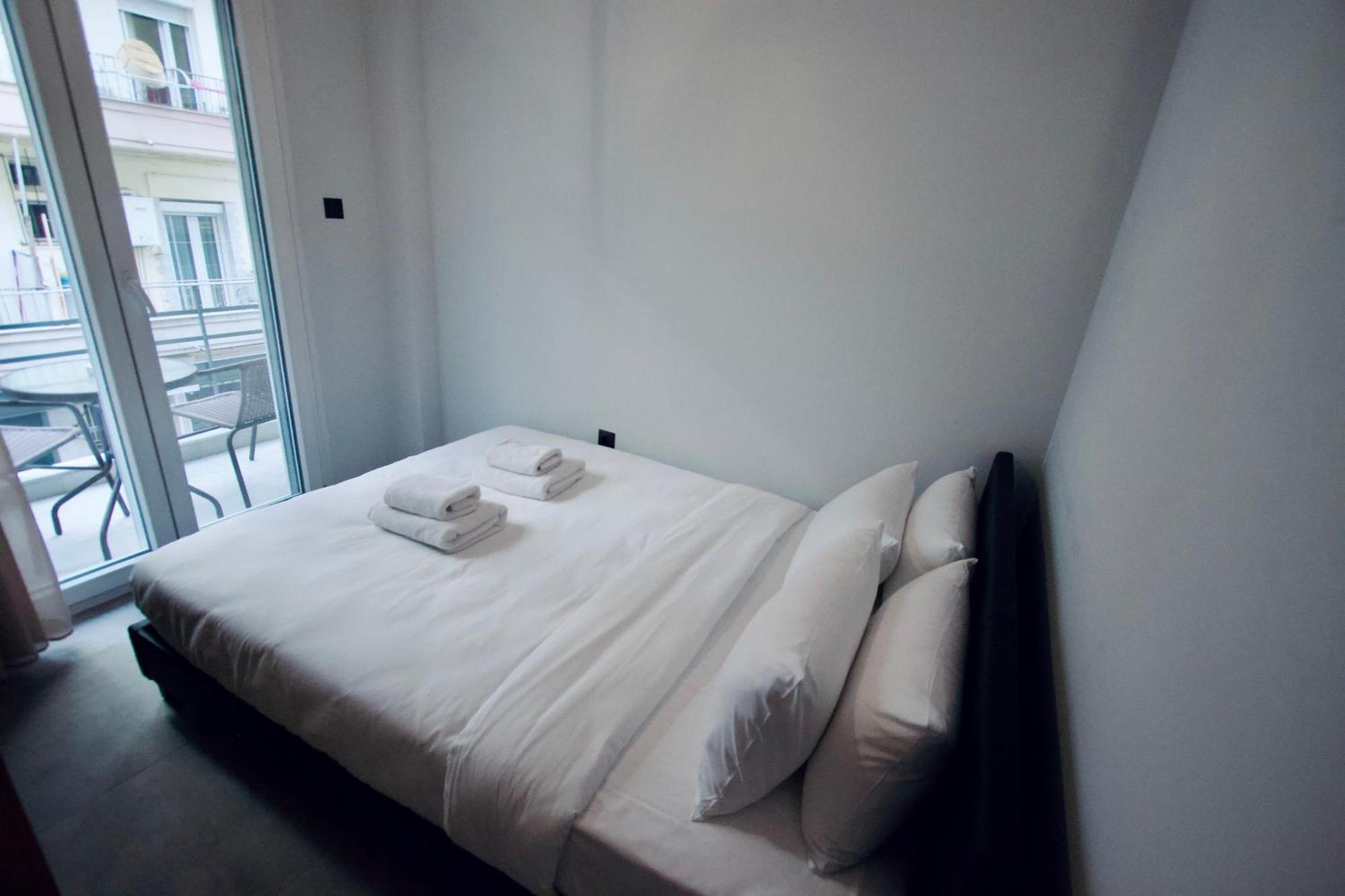 Studio Antigonidon Square Tesalonika Bagian luar foto
